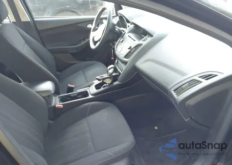 2015 Ford Focus Se z USA, uszkodzony, nr VIN 1FADP3F2XFL376578